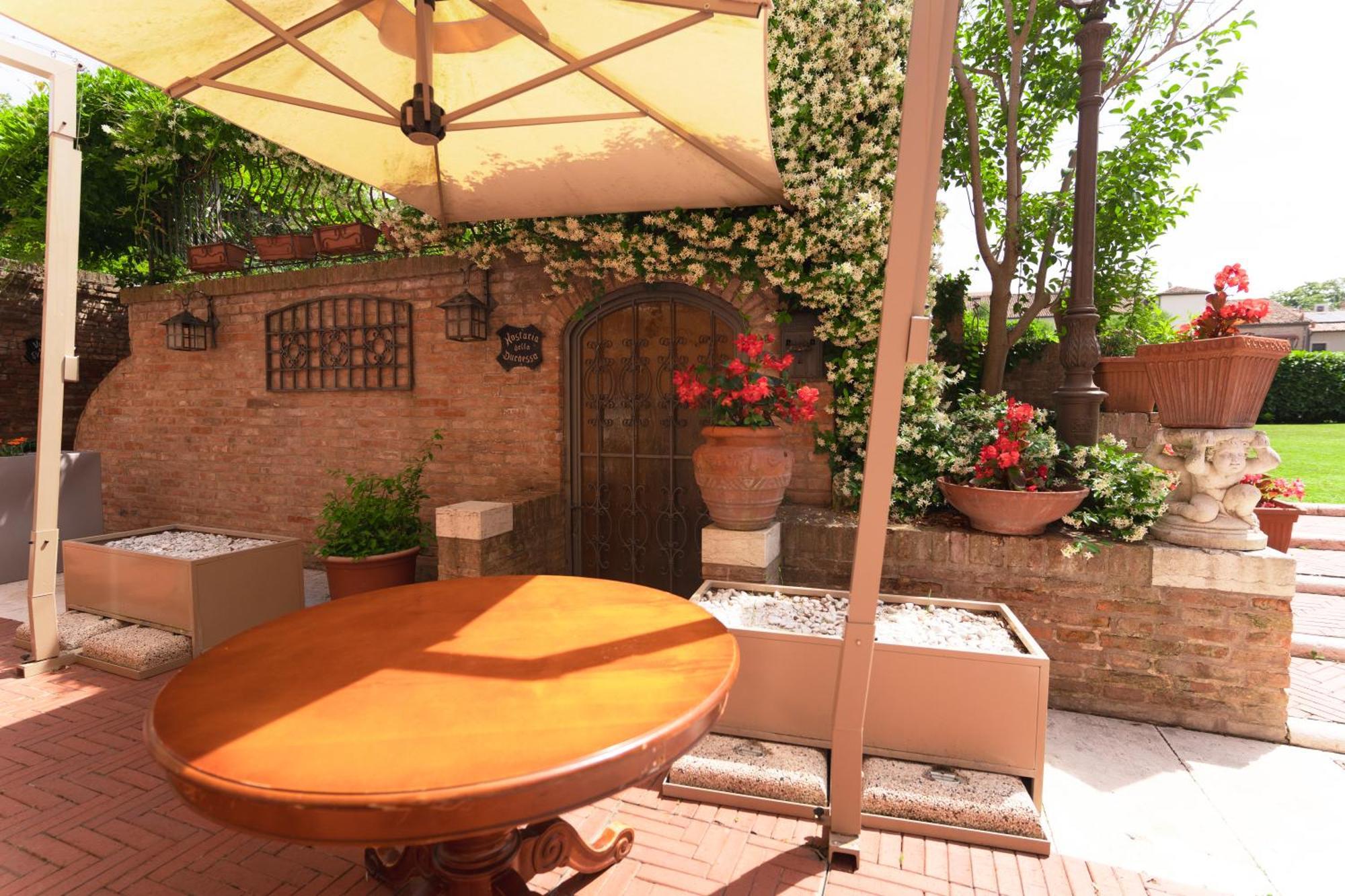 Duchessa Isabella Hotel&SPA Ferrara Esterno foto