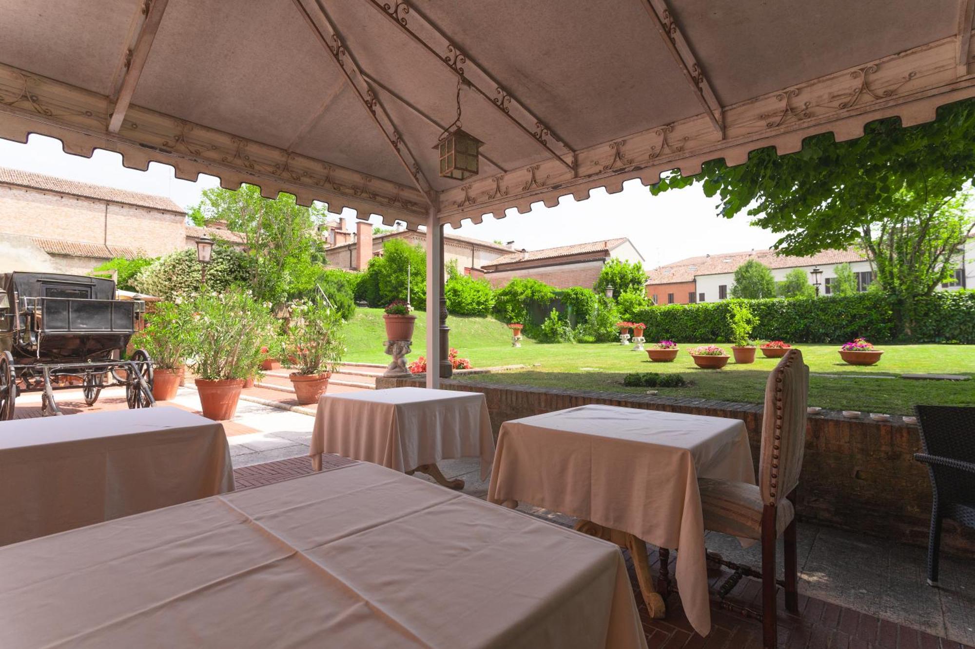 Duchessa Isabella Hotel&SPA Ferrara Esterno foto